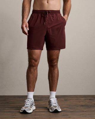 Rhone 7" Pursuit Short - Unlined in Cherry Bark