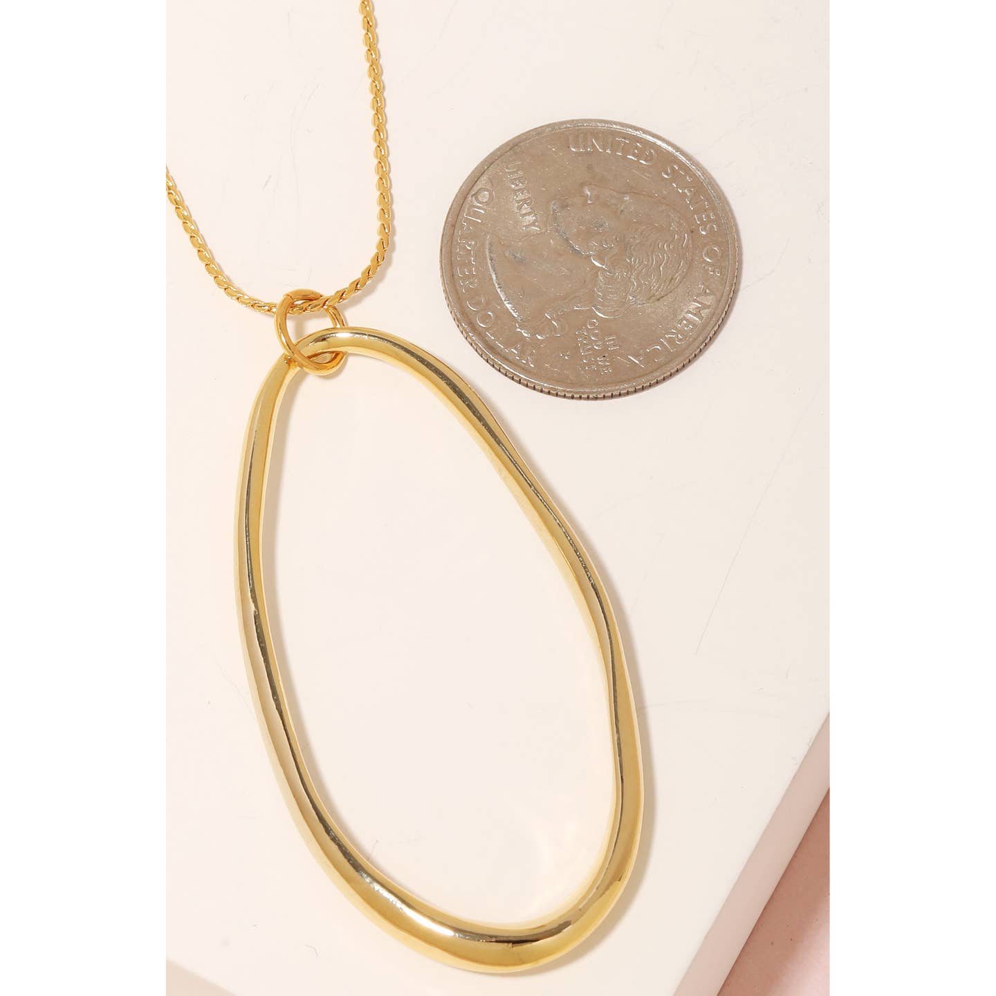 Oval Cutout Pendant Necklace