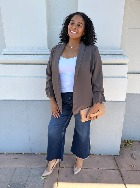 Curvy Classic Blazer in Ash Brown