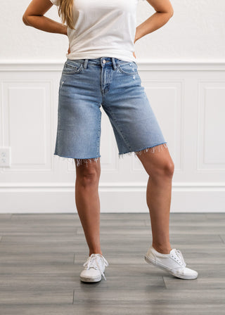 Outperform Mid Rise Jorts