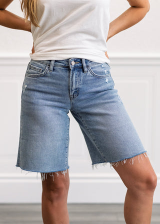 Outperform Mid Rise Jorts