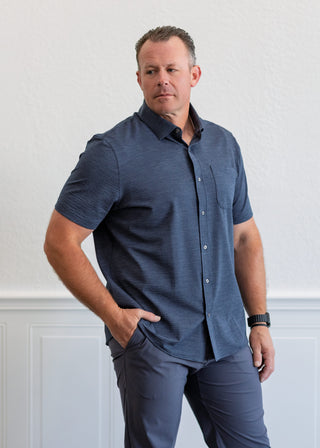 Commuter® Seersucker Button Down in Navy Chambray