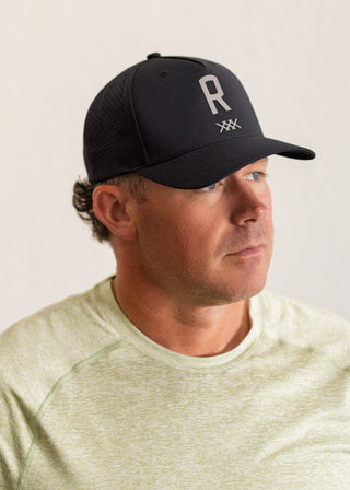 Peak Hat in Black