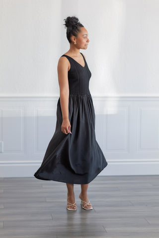 Ribbed Knit Sleeveless Midi Dress