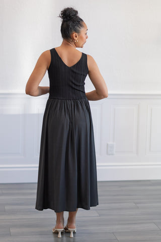 Ribbed Knit Sleeveless Midi Dress