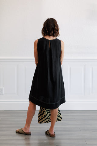 Linen Pleated Back A-Line Dress in Black