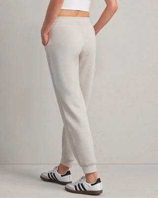 Dreamglow Jogger in Sand