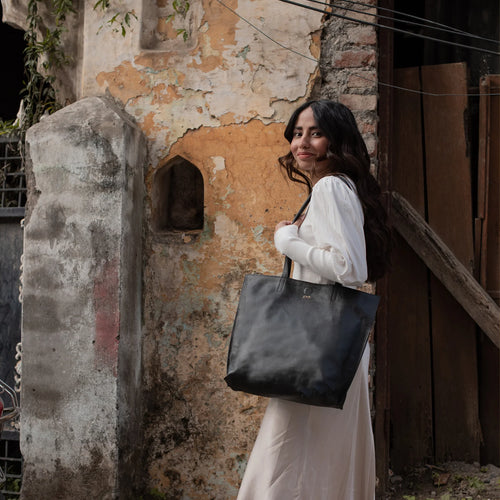 Everyday Tote in Black