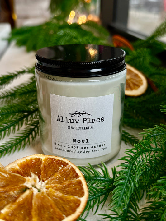 Noel 8 oz Candle