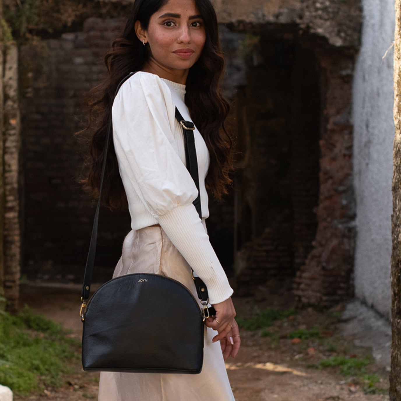 Halfmoon Crossbody in Black