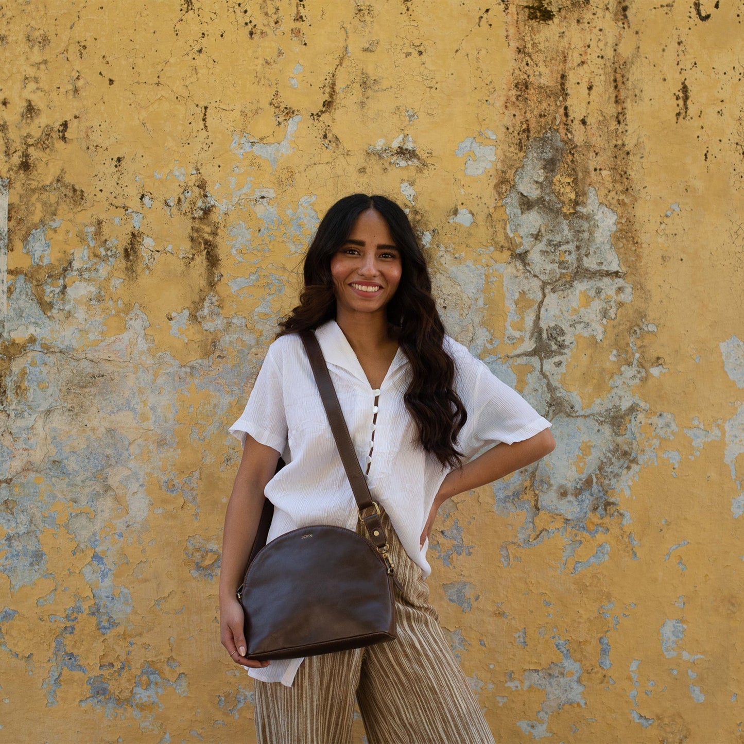 Halfmoon Crossbody in Vintage Brown