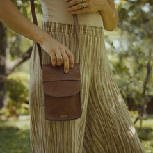 Boxy Crossbody in Vintage Brown