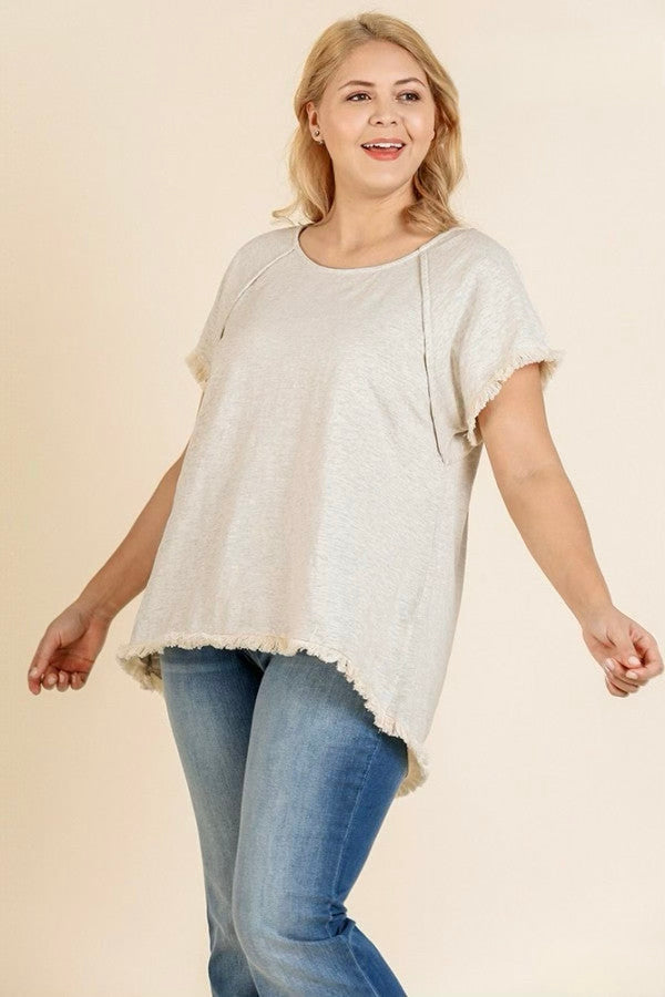 Curvy Frayed Ruffle Hem Top in Oatmeal