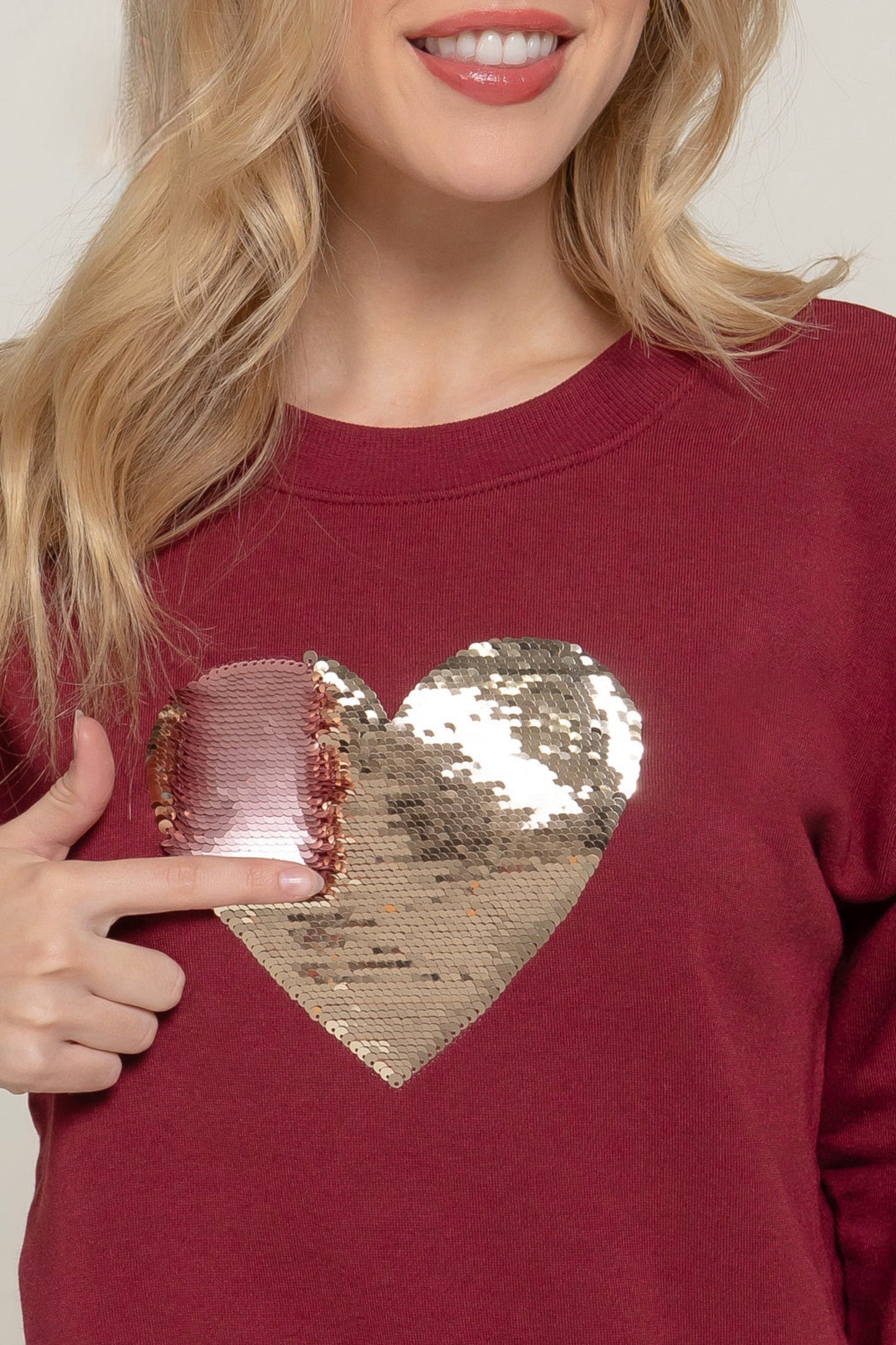 Sequin Heart Sweatshirt in Dk. Wine