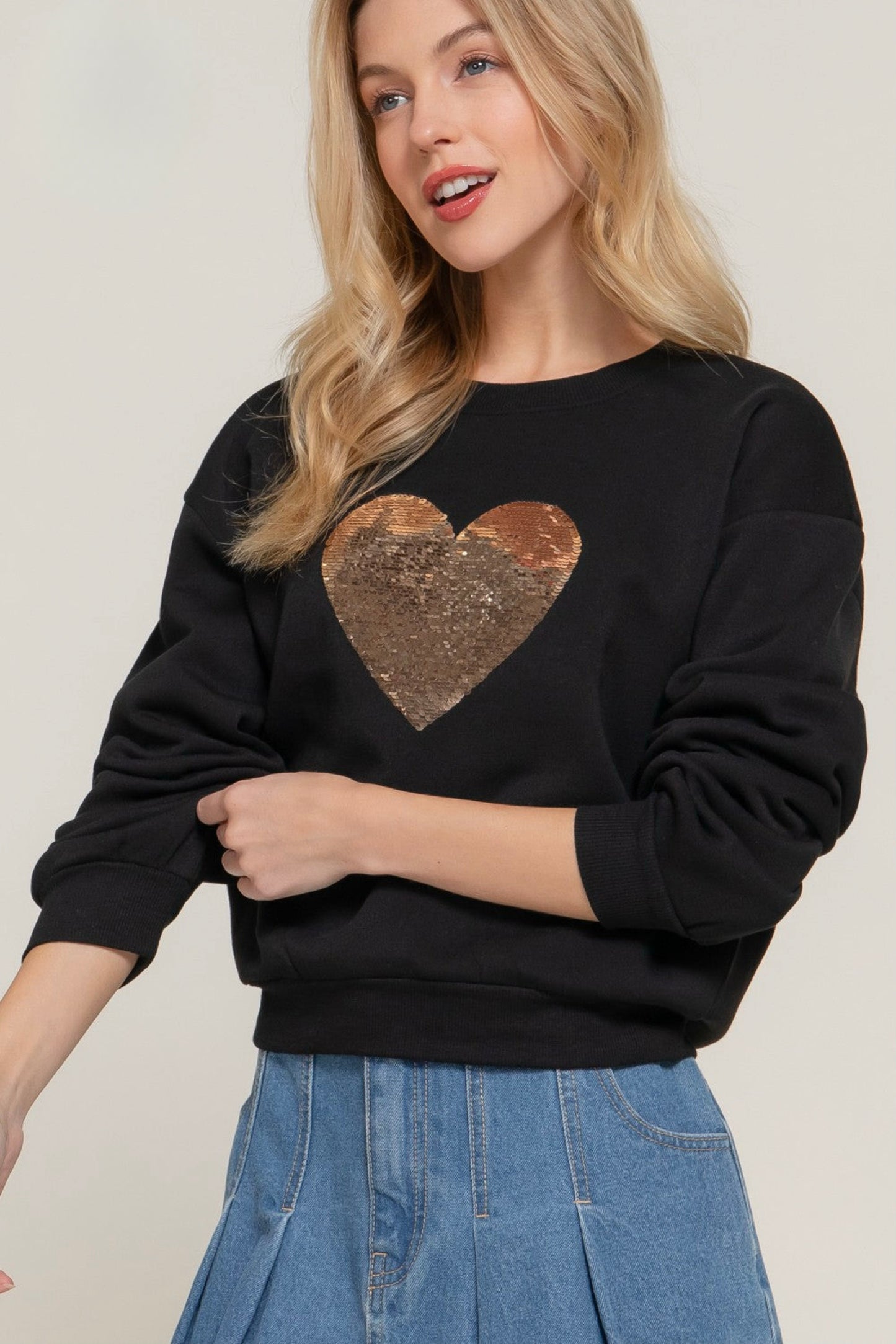 Sequin Heart Sweatshirt in Black