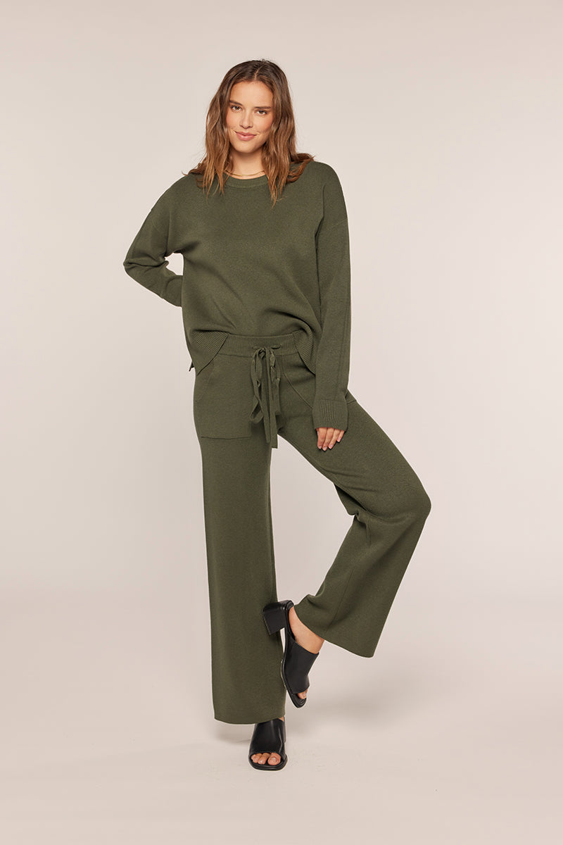 Soft Front Pocket Sweater Pants in Dk. Green