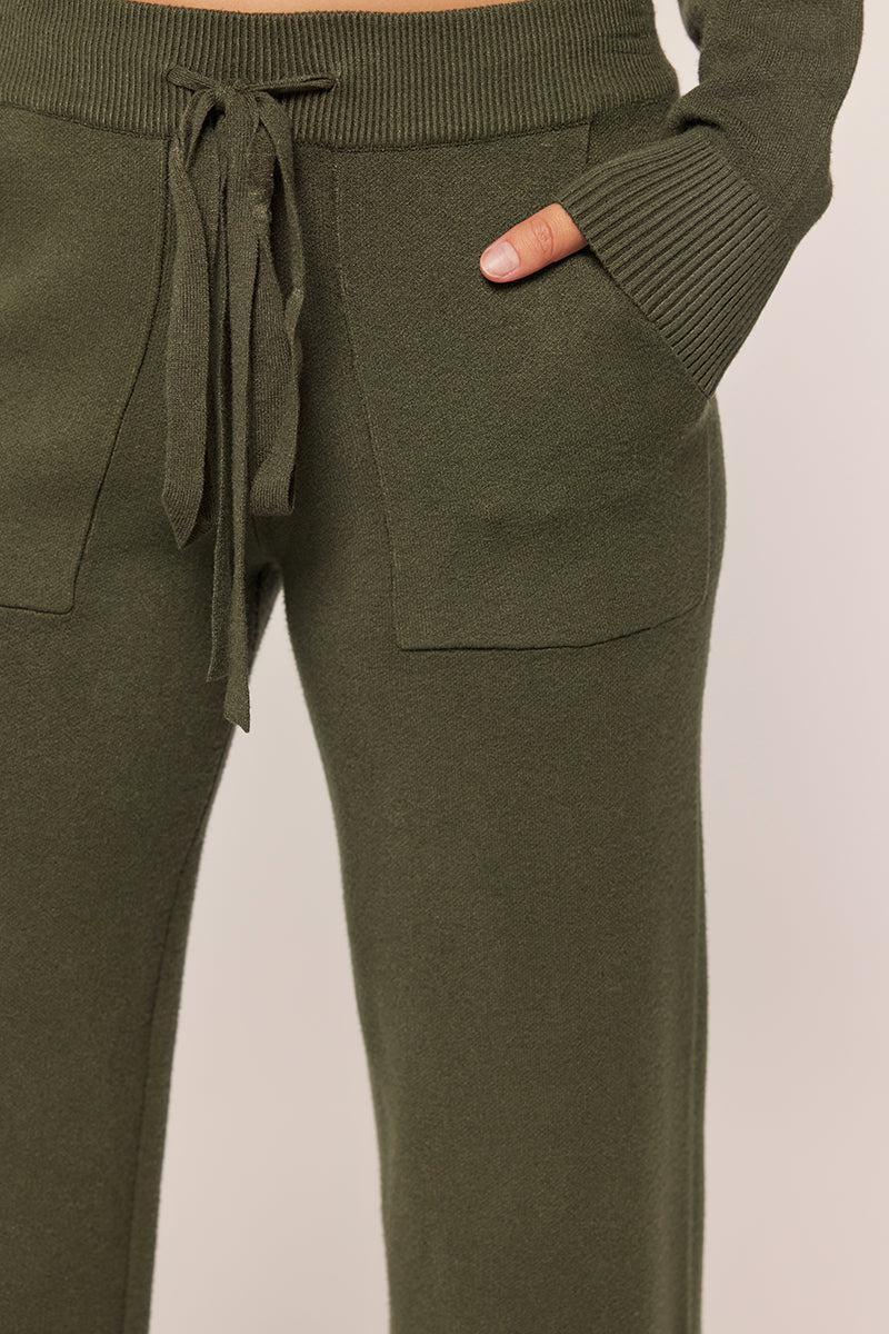 Soft Front Pocket Sweater Pants in Dk. Green