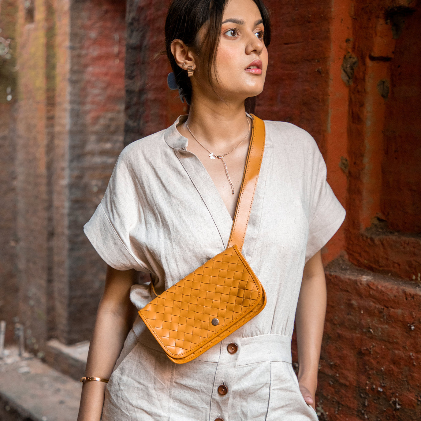 Woven Belt Bag in Honey