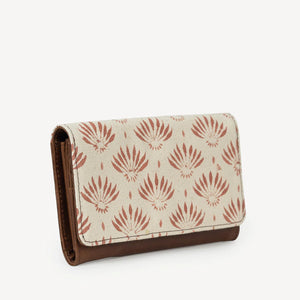 Vanya Wallet in Juniper Rust