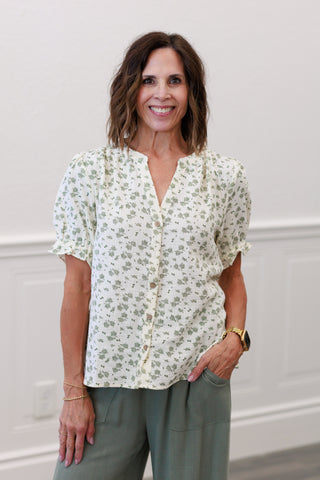 Ruffle Detail Short Sleeve Blouse in Green Floral