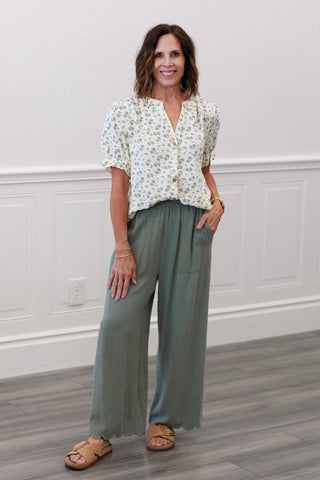 Ruffle Detail Short Sleeve Blouse in Green Floral