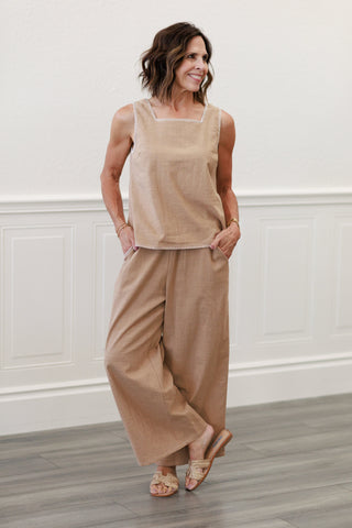 Contrast Stitch Square Neck Sleeveless Top