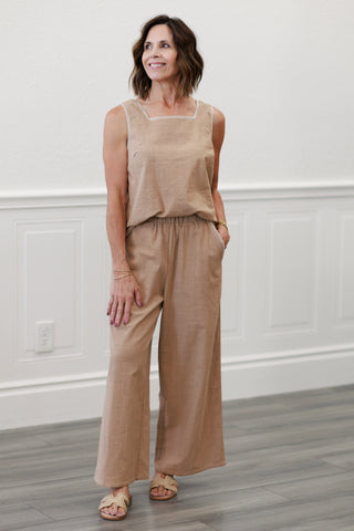 Contrast Stitch Square Neck Sleeveless Top