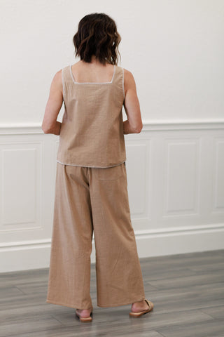 Contrast Stitch Square Neck Sleeveless Top