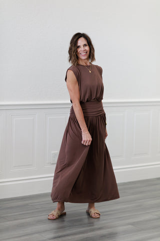 Sleeveless Balloon Hem Knit Crop Top in Chocolate