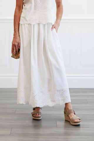 Eyelet Hem Elastic Waist Midi Skirt in White