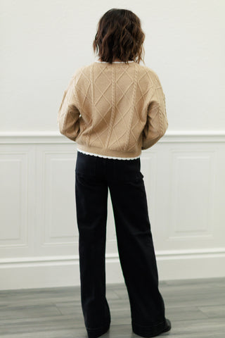 Diamond Cable Knit Scallop Trim Cropped Sweater