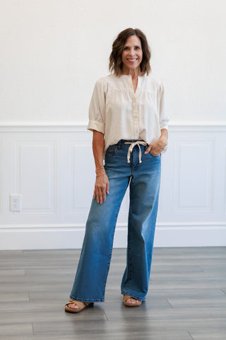 Button Down Short Sleeve Blouse in Ivory