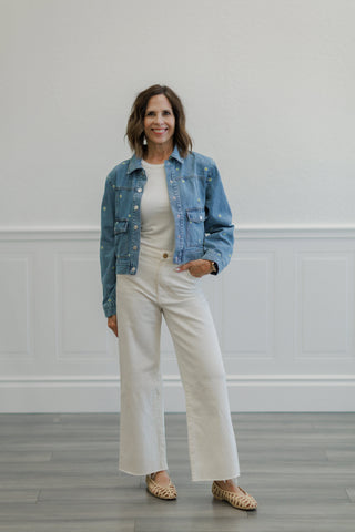 Light Wash Daisy Embroidered Cropped Denim Jacket