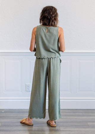 Linen Blend Scallop Hem Pant in Sage