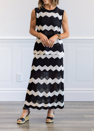 Chevron Knit Set in Black & White