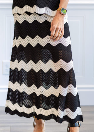 Chevron Knit Set in Black & White