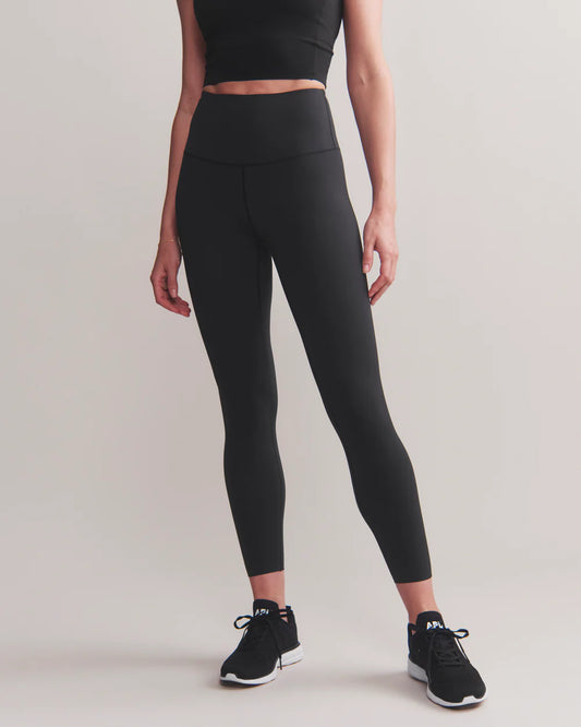 Revive™ 7/8 Legging in Black
