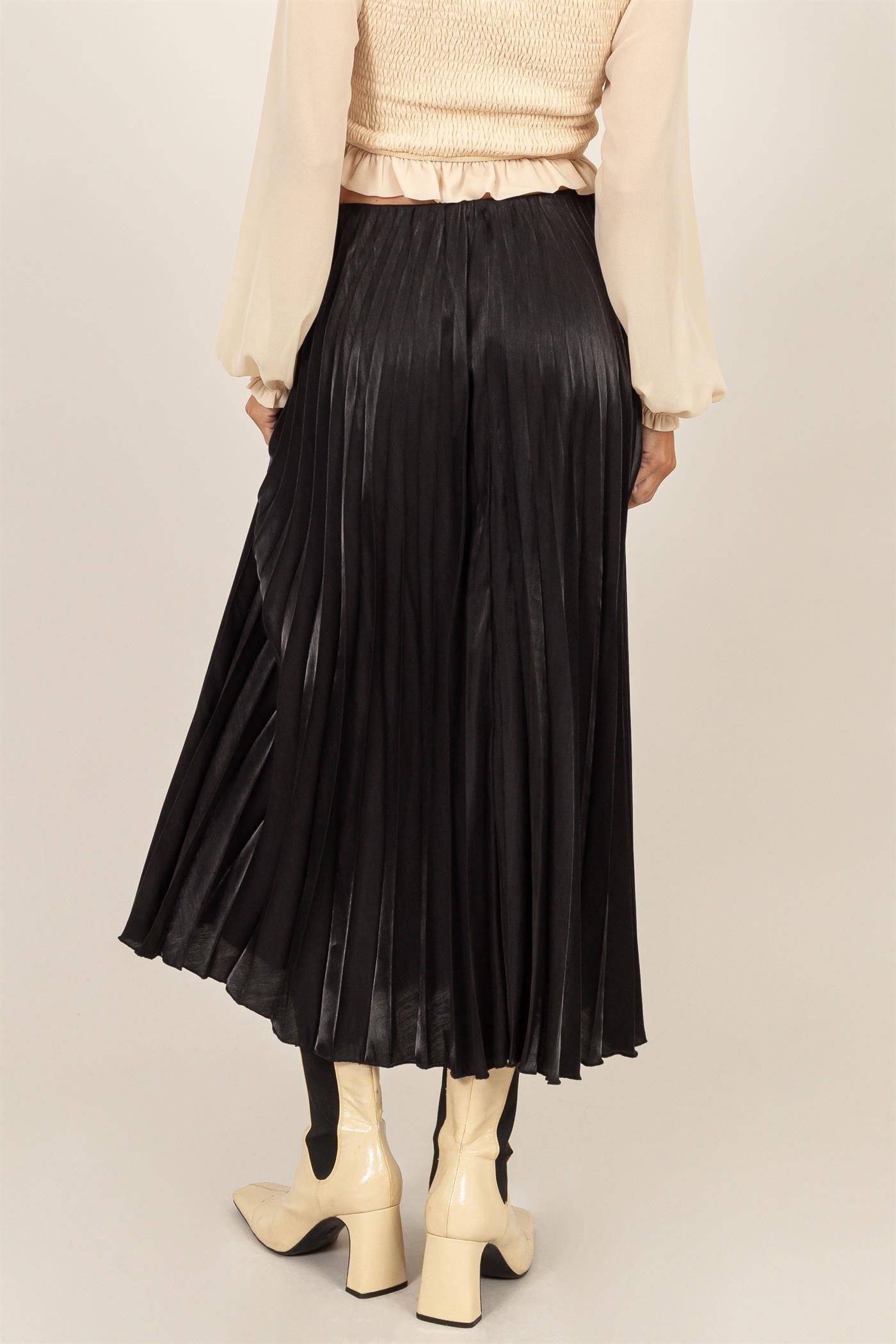 Shiny Pleated Midi Skirt in Black