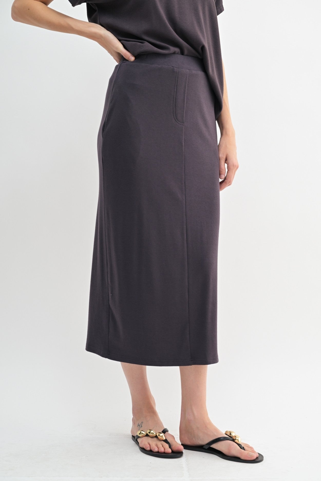 Stretch Midi Track Skirt in Truffle