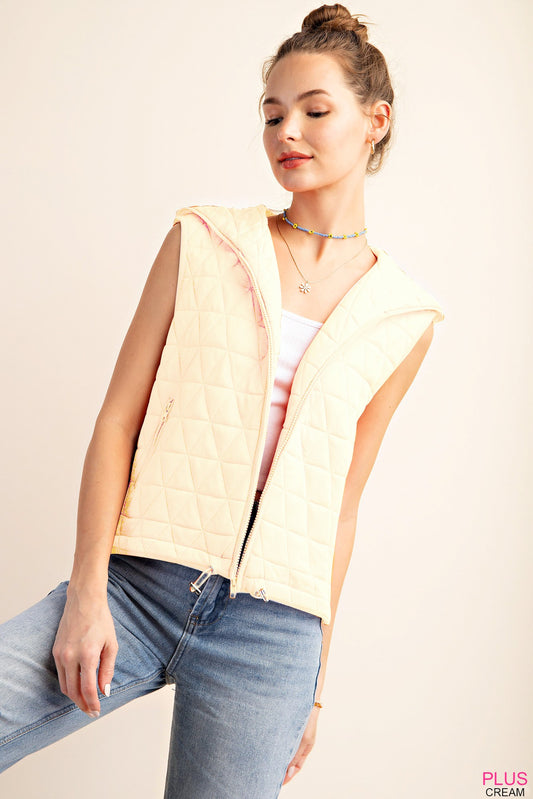 Curvy Quilted Hoodie Vest in Cream