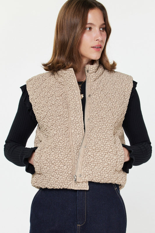 Cropped Quilting Vest in Taupe