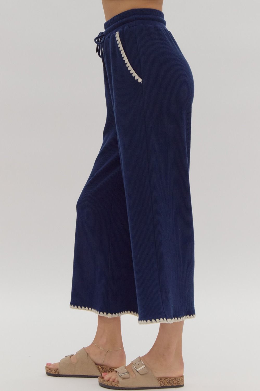 Solid Ribbed Cropped Bottoms in Navy