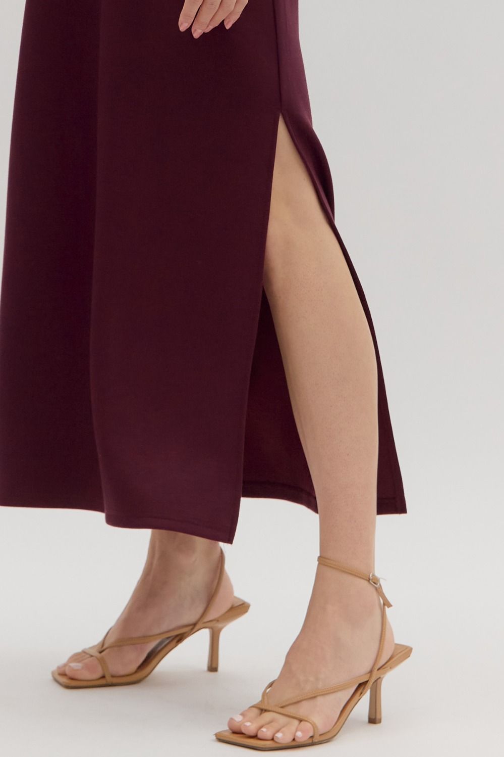 Solid Jersey Knit Pullover Midi Dress in Wine