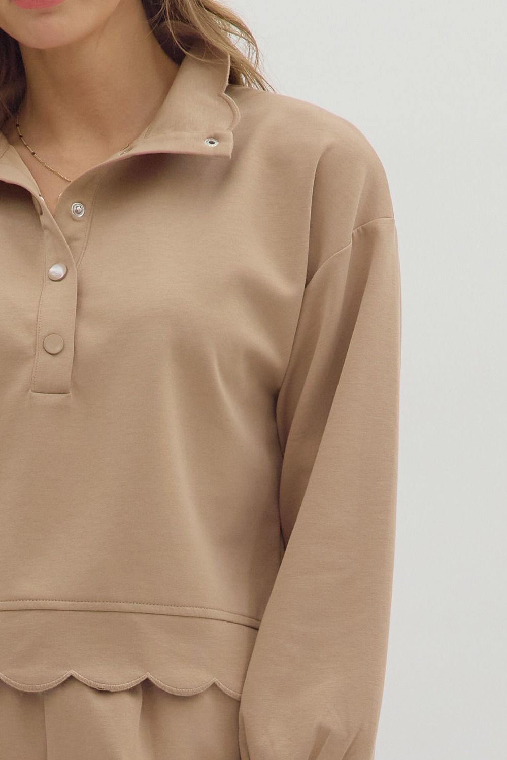 Scallop Pullover Top in Mocha
