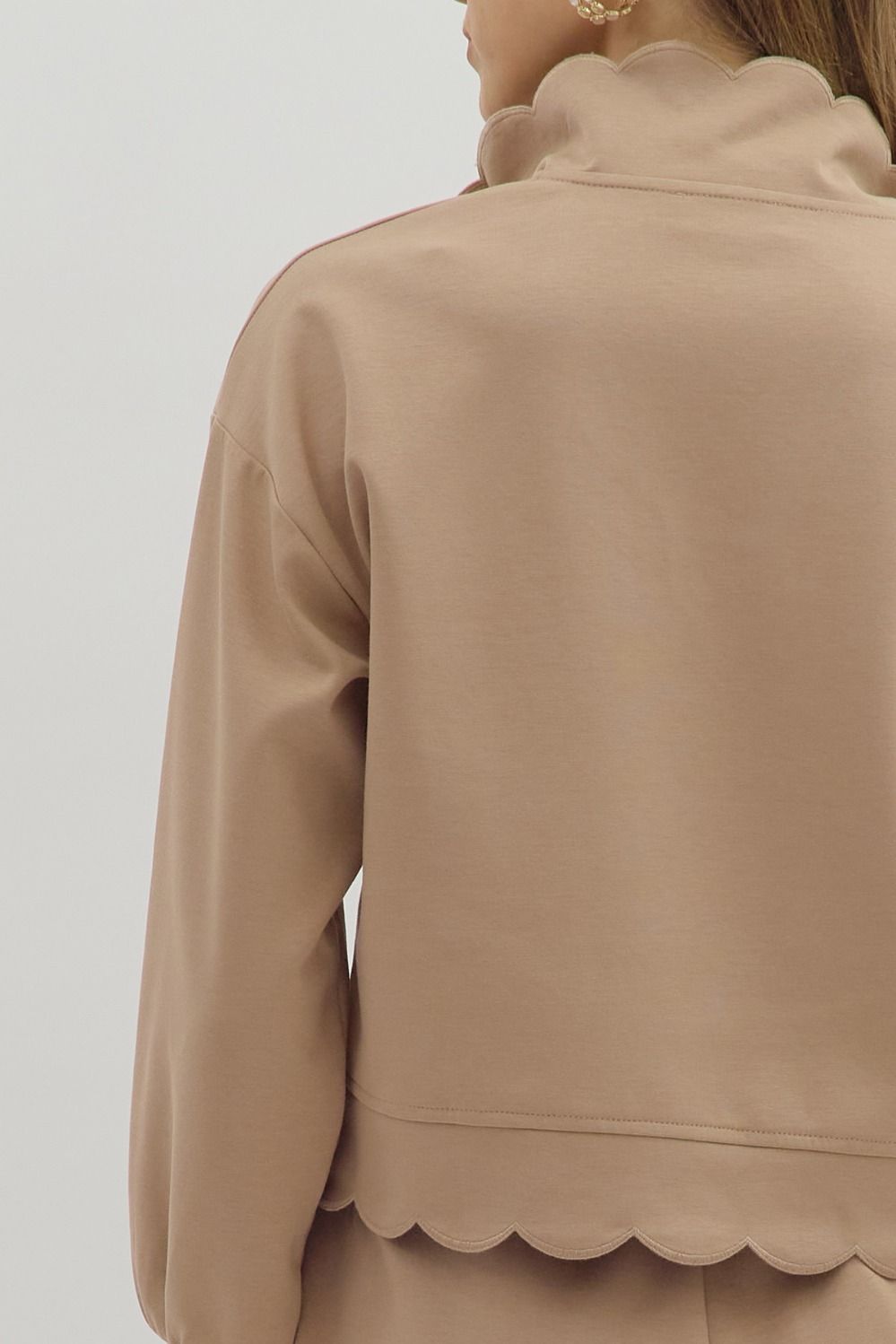 Scallop Pullover Top in Mocha
