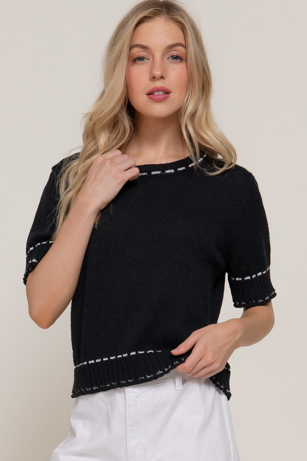 Short Sleeve Color Stitch Sweater