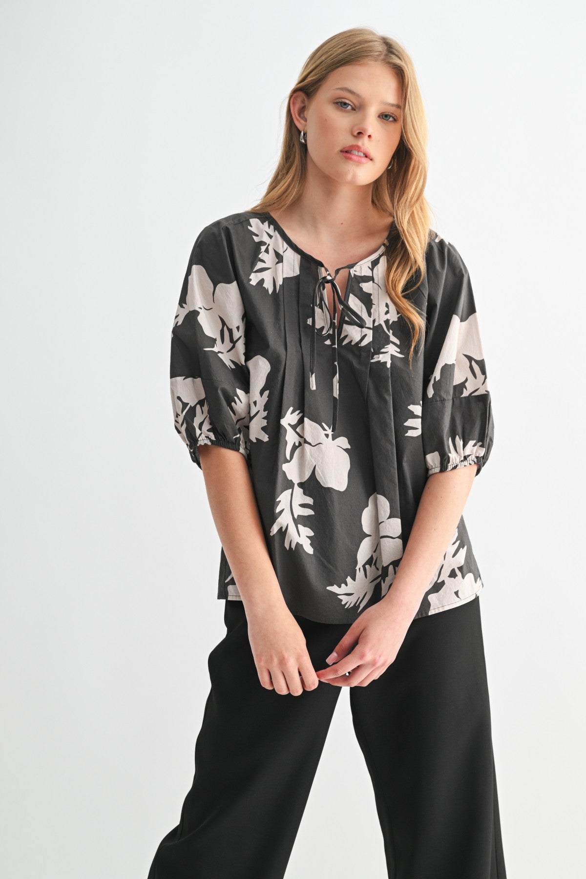 Flower Print Pintuck Detail Blouse