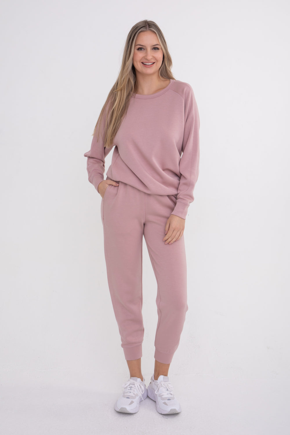 Elevated Crew Neck Pullover in Rose