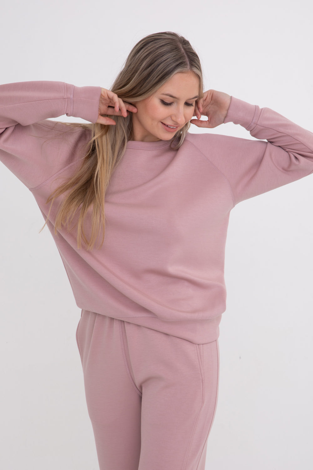 Elevated Crew Neck Pullover in Rose