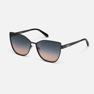 IN PURSUIT | Black / Smoke to Coral